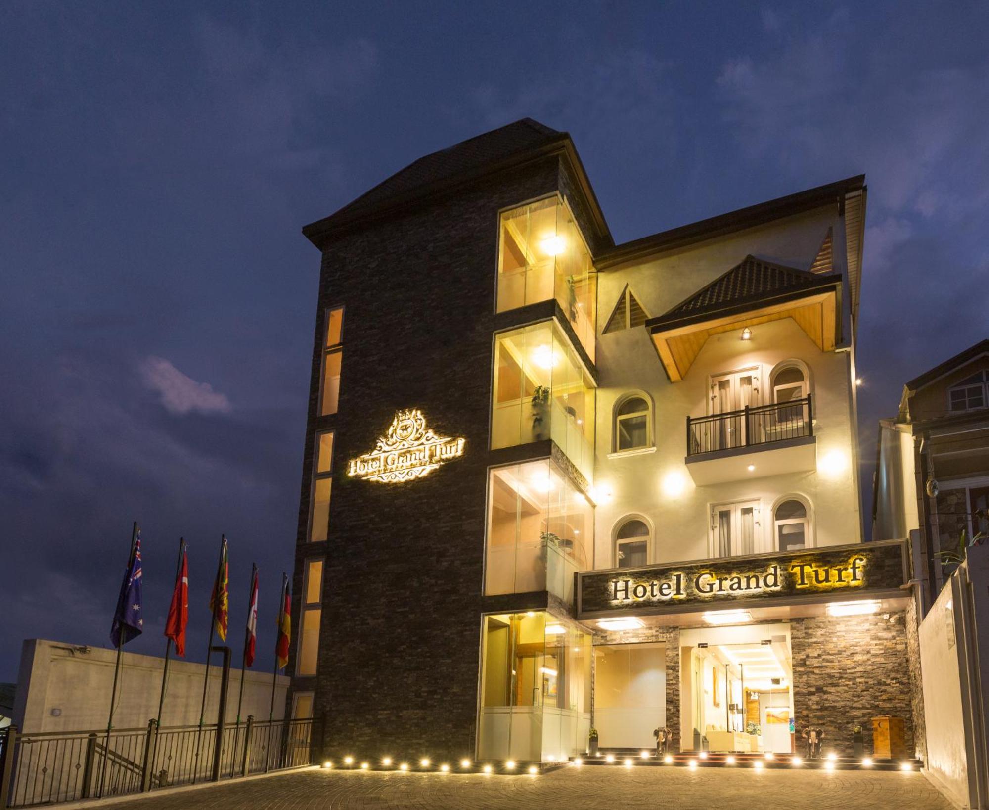 Hotel Grand Turf By Gsp Нувара Елия Екстериор снимка