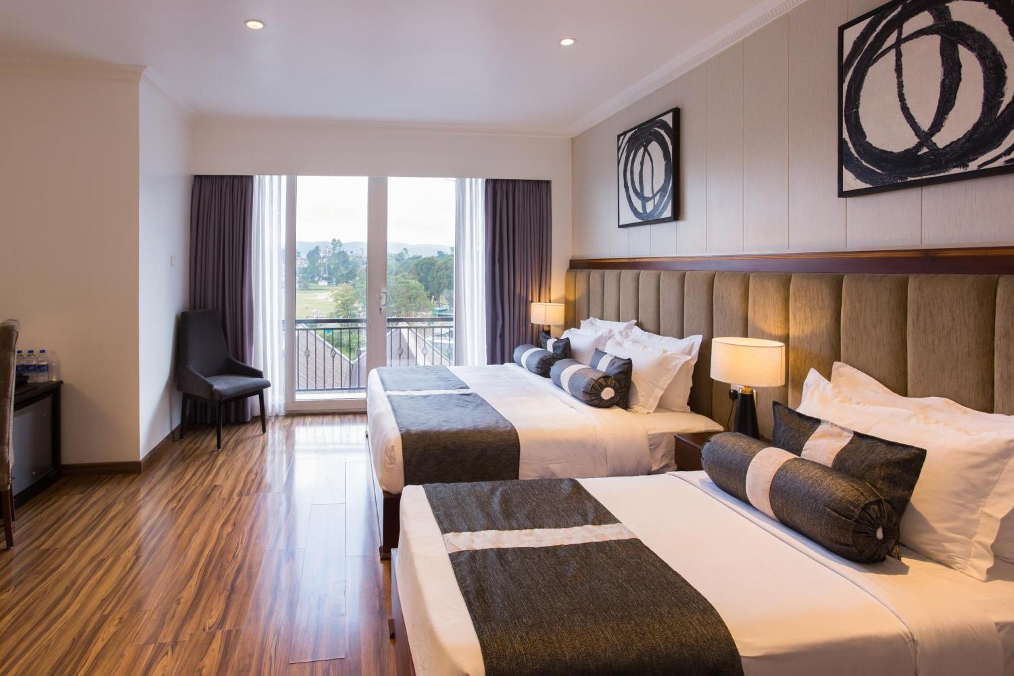 Hotel Grand Turf By Gsp Нувара Елия Екстериор снимка